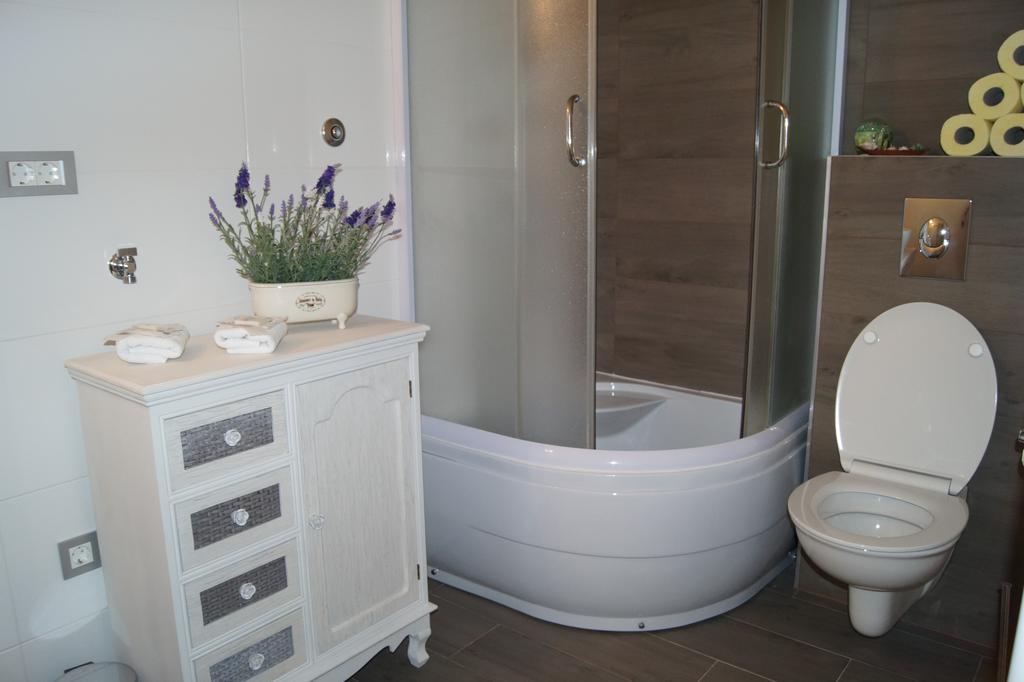 Studio Apartments Mirakul Split Phòng bức ảnh