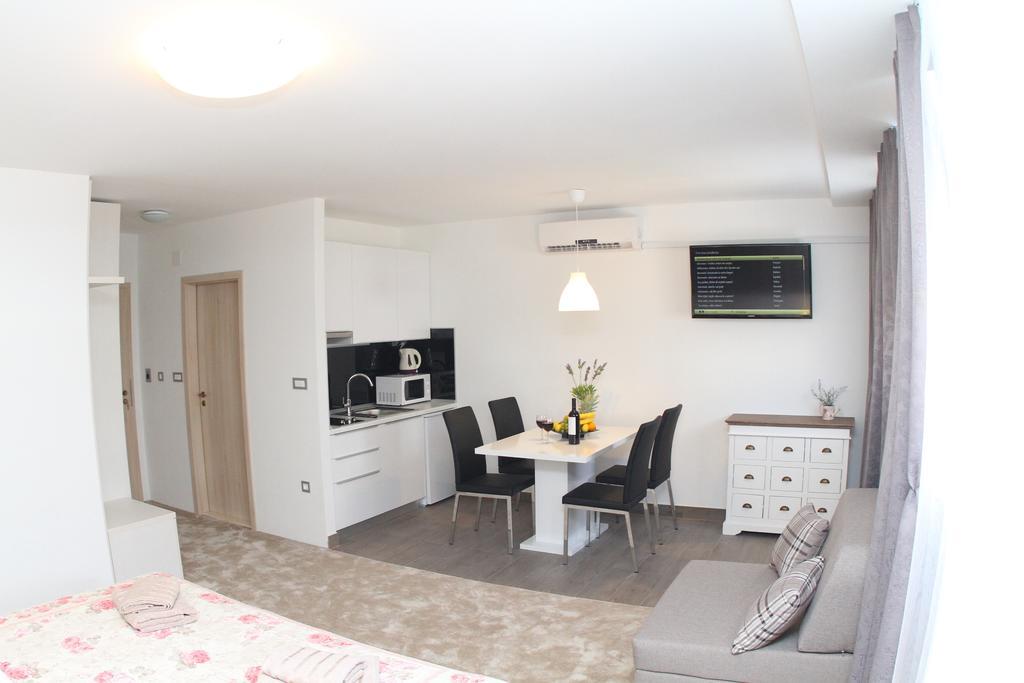 Studio Apartments Mirakul Split Phòng bức ảnh