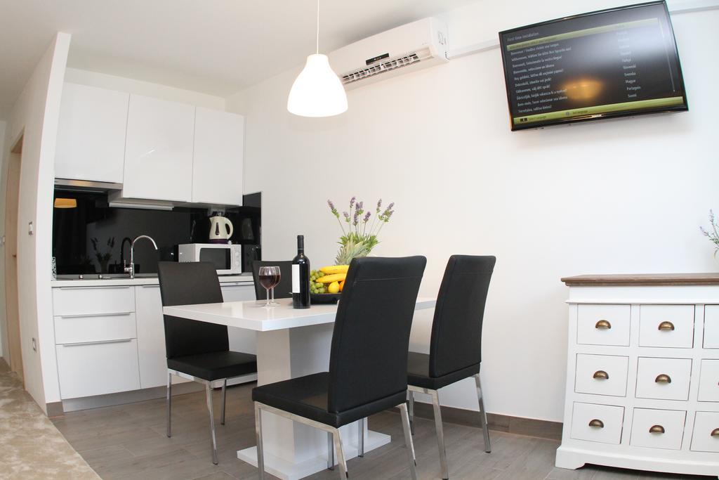 Studio Apartments Mirakul Split Phòng bức ảnh