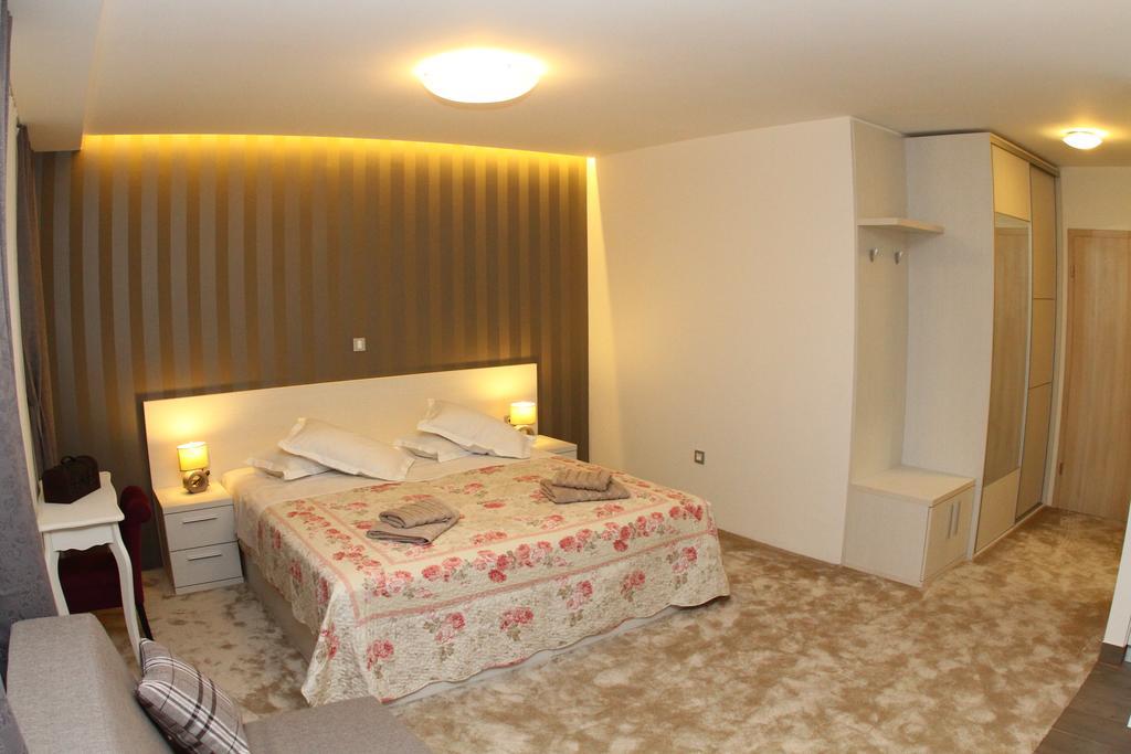 Studio Apartments Mirakul Split Phòng bức ảnh