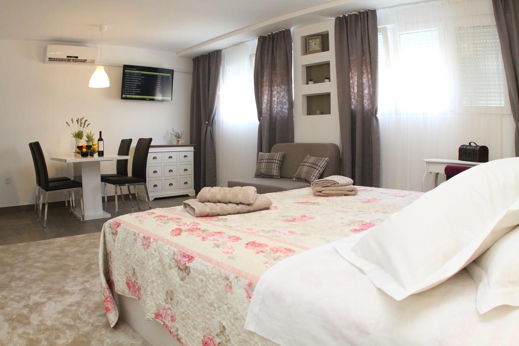 Studio Apartments Mirakul Split Phòng bức ảnh