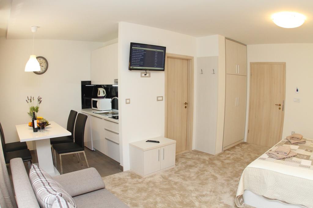 Studio Apartments Mirakul Split Phòng bức ảnh